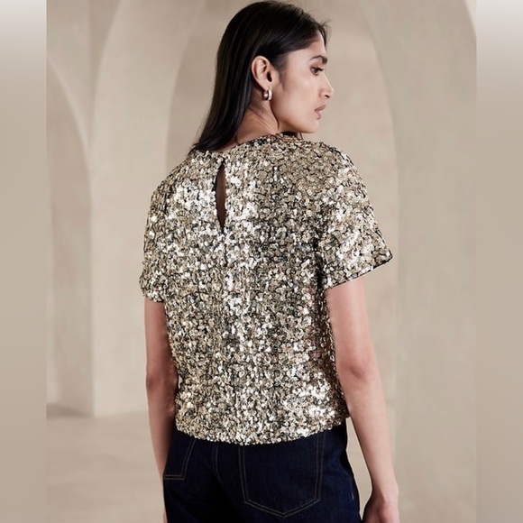 Gorgeous NWT (Never Worn) Sequin Top, Color: Black, & Size: XL - Picture 4 of 12